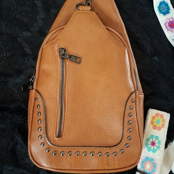 SAM & HADLEY- Studded Sling purse- Cognac - Picture 2 of 8